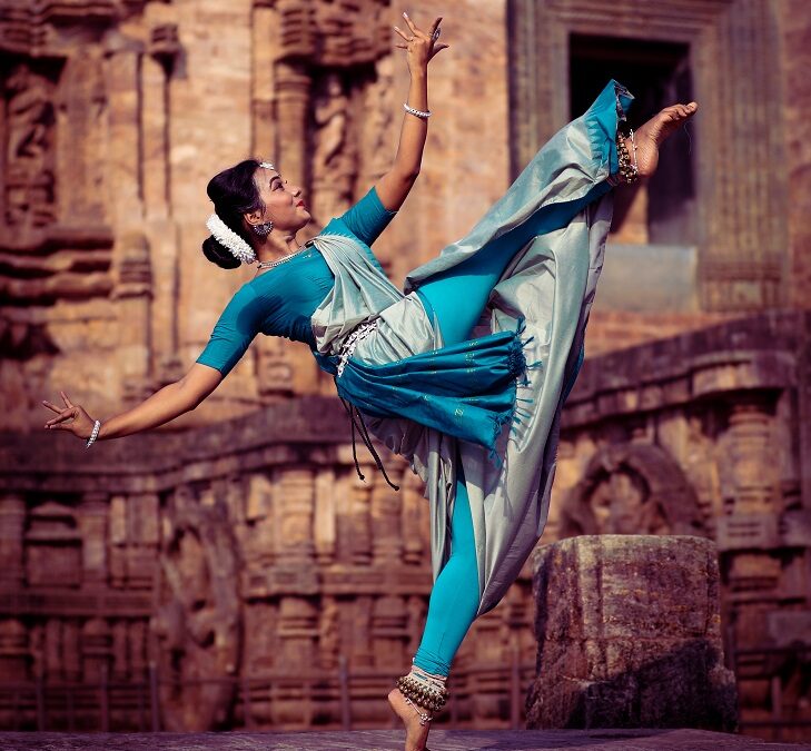 CLASES MAGISTRALES DE DANZA CLÁSICA DE LA INDIA (BARCELONA)
