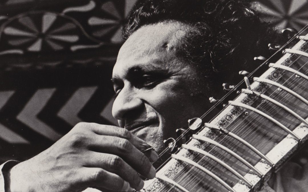 «RAVI SHANKAR Y LA INFLUENCIA DE LA MÚSICA INDIA EN EL MUNDO» (MESA REDONDA ONLINE EN INGLÉS)